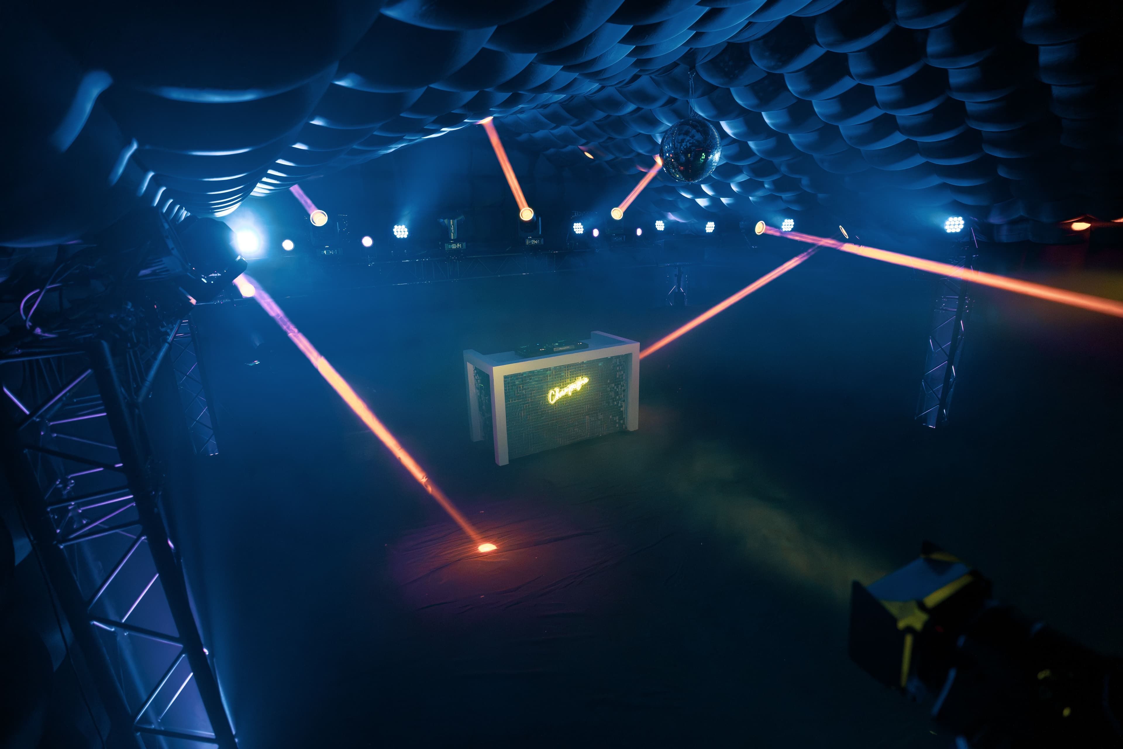 header-main-image
